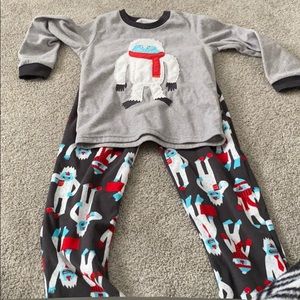 Carter’s Pajama Set